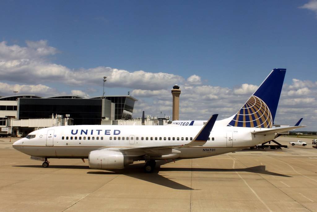 Best Seats on Boeing 737-800 United Airlines: Maximizing Comfort on Domestic Flights Boeing 737-800 United Airlines